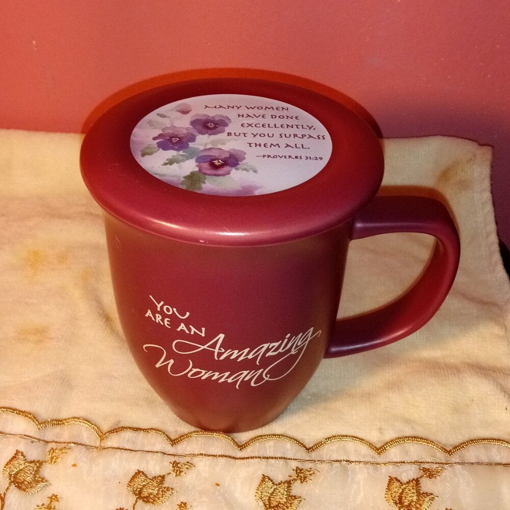 PURPLE FLORAL COFFEE TEA CERAMIC 5" MUG WITH LID " YOU ARE AN AMAZING WOMAN"